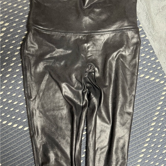 Spanx faux leather leggings - Picture 4 of 5